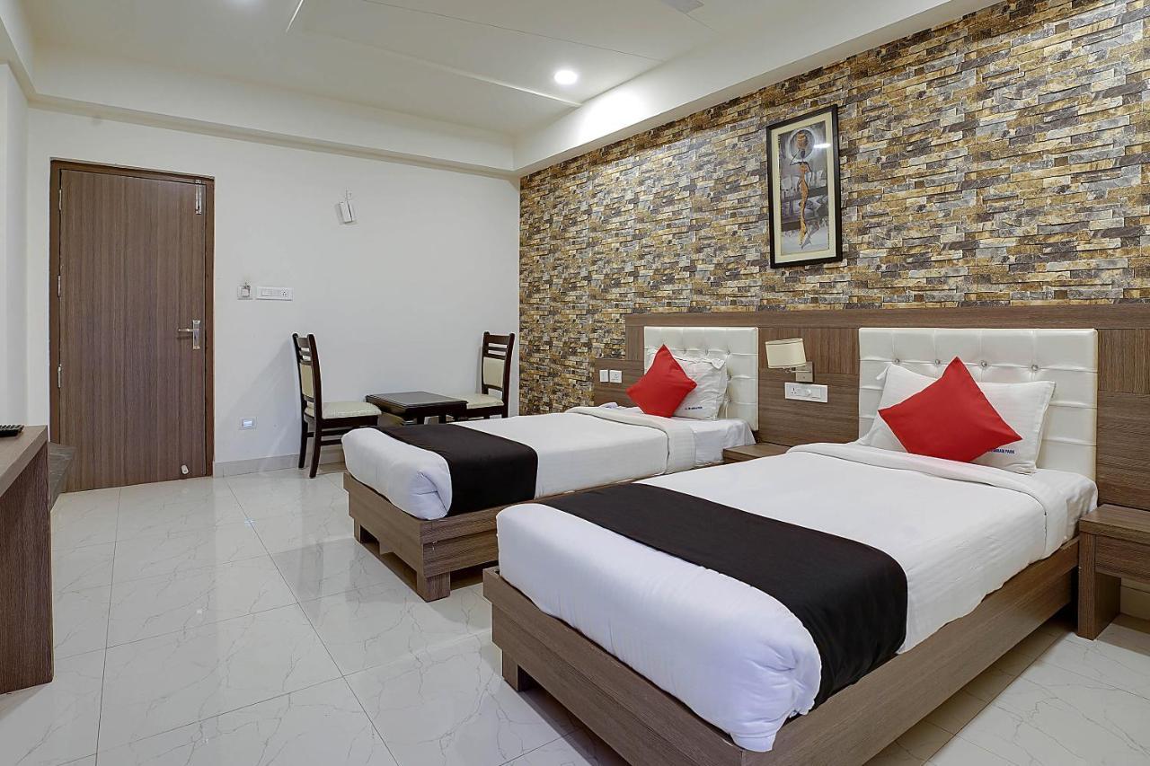 Townhouse Oak Sri Simran Park Hotel Near Secunderabad Railway Station Hyderabad Eksteriør billede