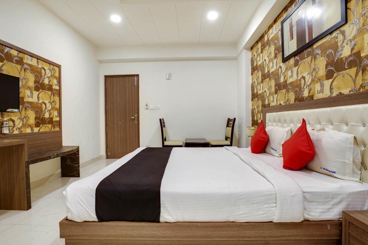 Townhouse Oak Sri Simran Park Hotel Near Secunderabad Railway Station Hyderabad Eksteriør billede